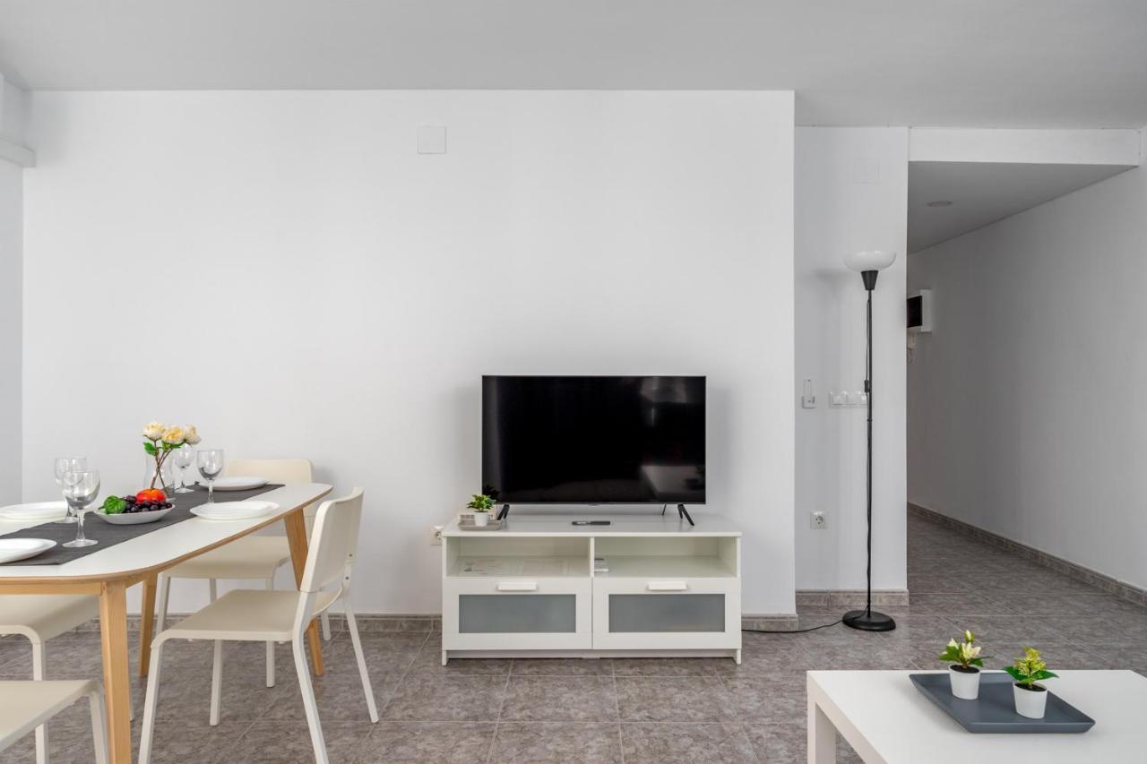 Central Flat With Pool In Fuengirola By Costarentals - Ref 171 المظهر الخارجي الصورة